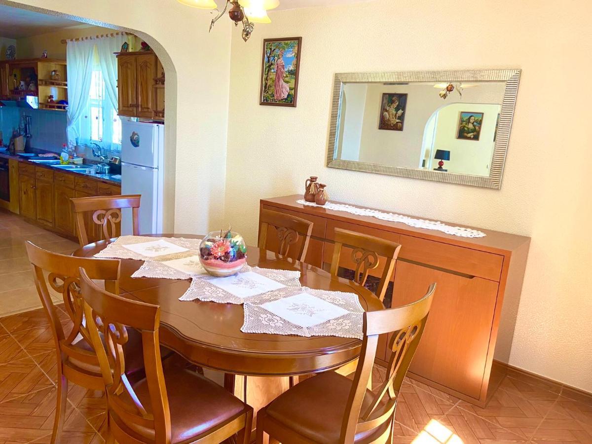 Holiday home Casa Neves Three Bedrooms And Fantastic Sea View